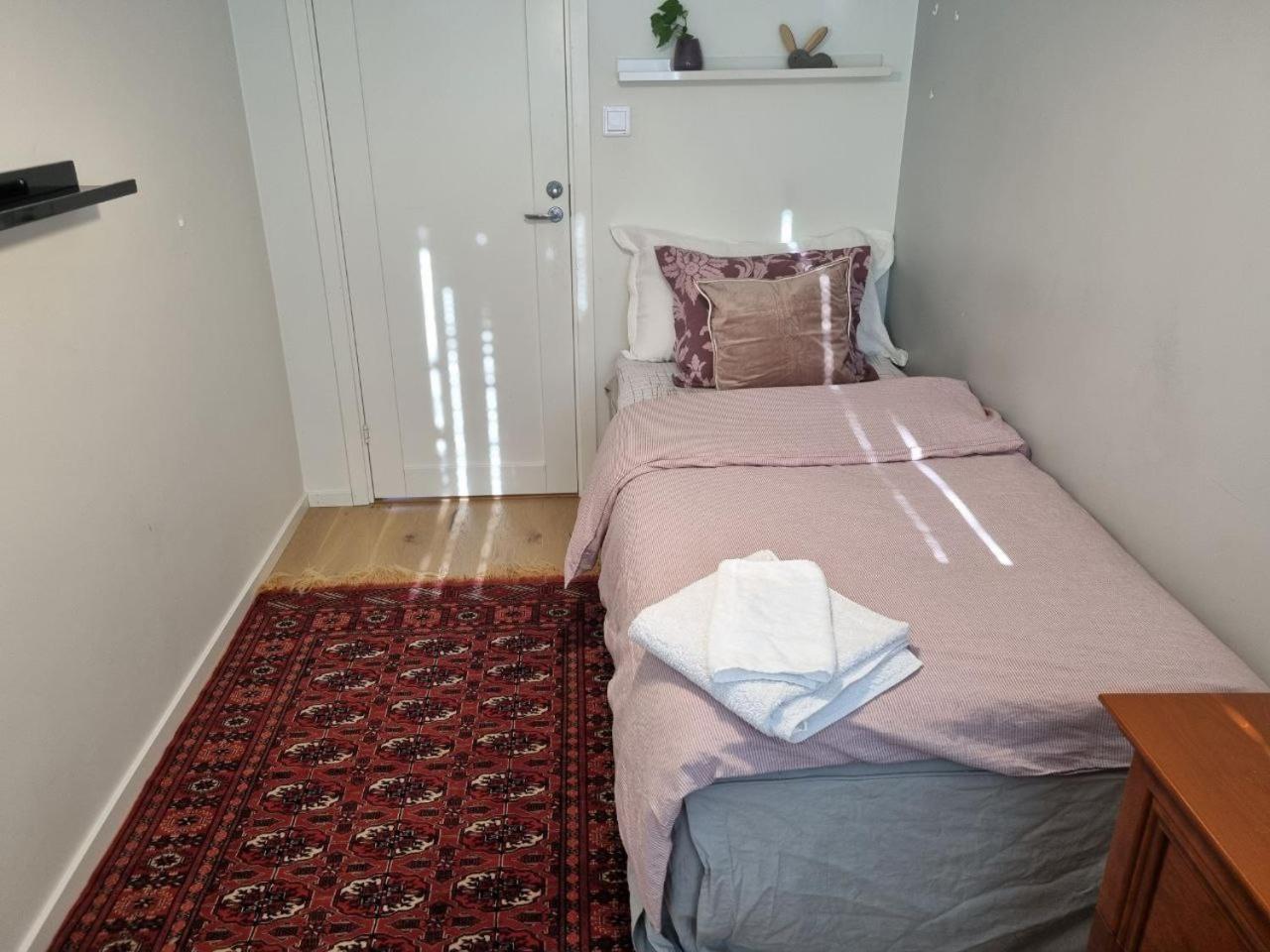 Bed & Breakfast Doktor Forselius Gata 16, The Pink